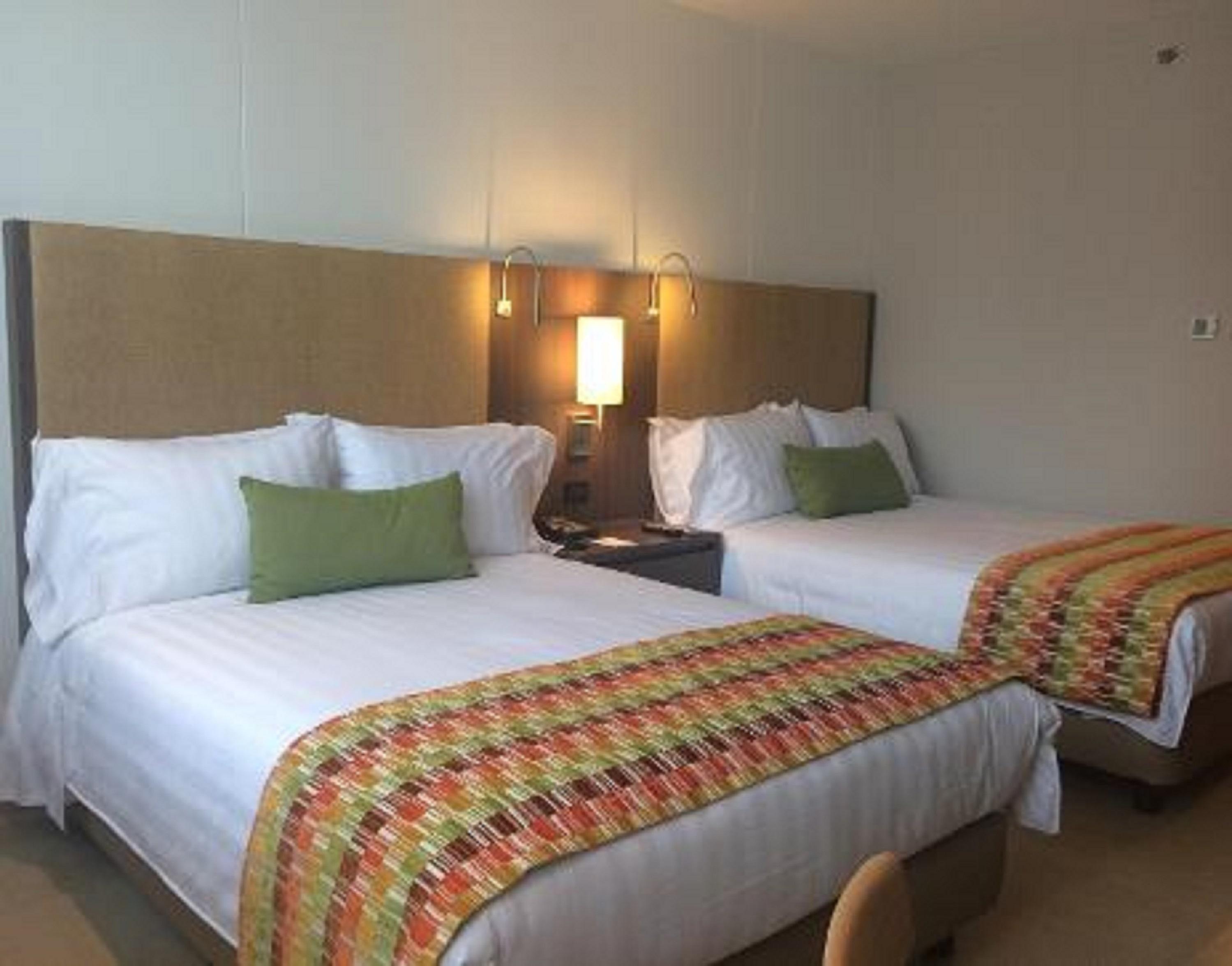 Estelar Villavicencio Hotel & Centro De Convenciones Εξωτερικό φωτογραφία A room at the Hilton Garden Inn in San Francisco