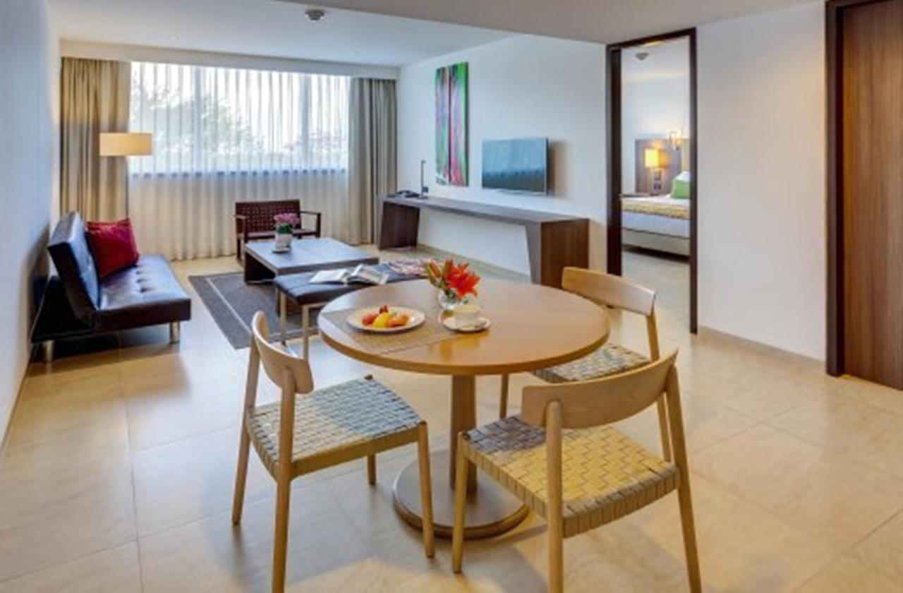 Estelar Villavicencio Hotel & Centro De Convenciones Εξωτερικό φωτογραφία Suite at the hotel