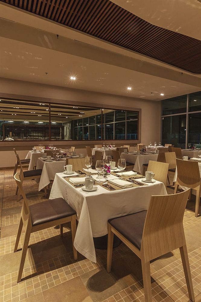 Estelar Villavicencio Hotel & Centro De Convenciones Εξωτερικό φωτογραφία The restaurant